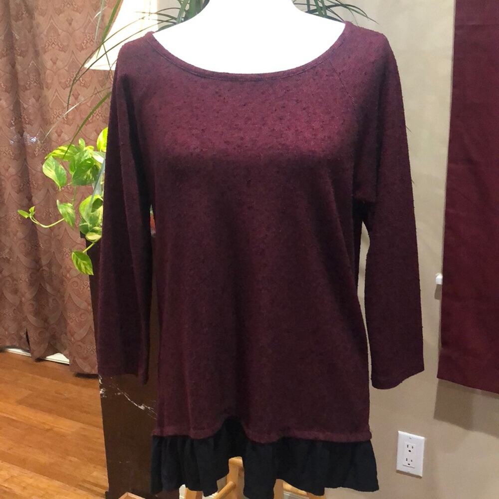 August Moon Maroon 3/4 Sleeve Top Blouse Split Back Bow Layered size M